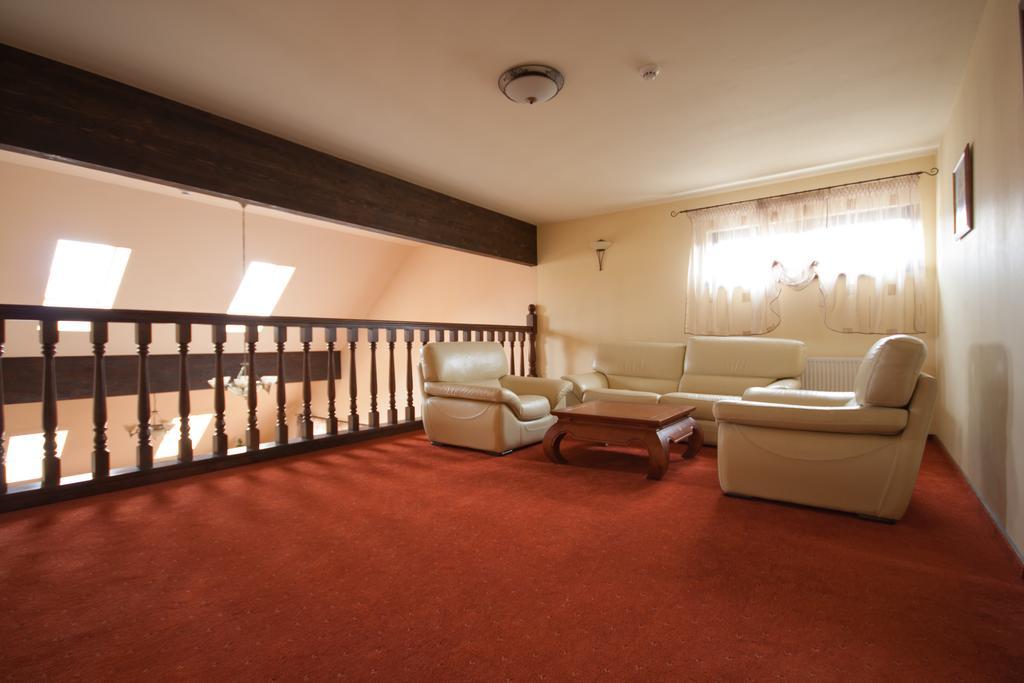 Dor De Munte Hotel Sadova  Bagian luar foto