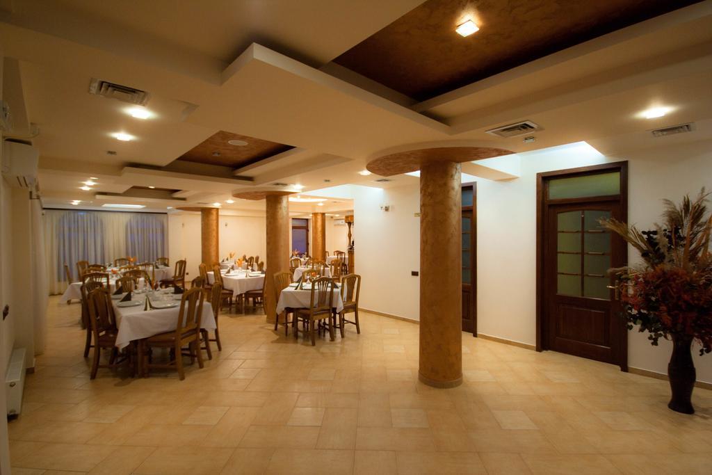 Dor De Munte Hotel Sadova  Bagian luar foto